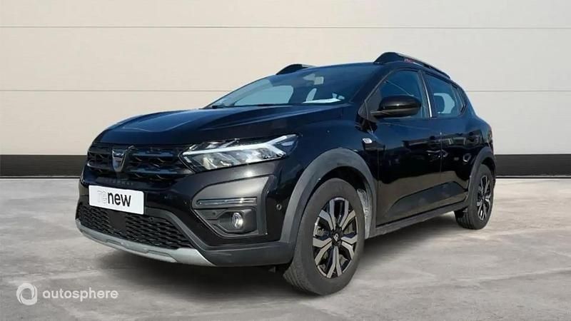 Noir Utilisé 2022 Dacia Sandero Comfort Citadine | 14 999 € (Prix juste) - Image 1/4