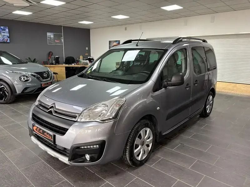 Gris Utilisé 2016 Citroën Berlingo XTR Monospace | 12 490 € (Prix cher) - Image 1/4