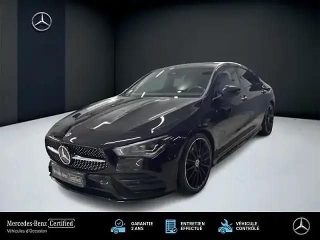 Noir Utilisé 2022 Mercedes 200 AMG line Coupé | 36 990 € (Prix assez cher) - Image 1/4