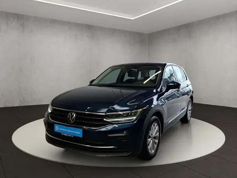 Bleu Utilisé 2022 VW Tiguan SUV | 26 200 € - Image 1/4
