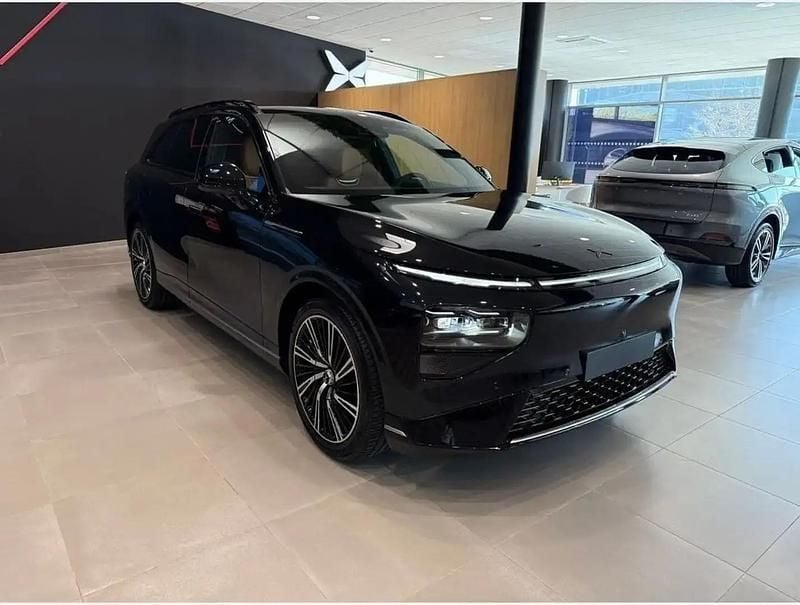 Noir Occasion 2025 XPENG G9 AWD Performance SUV | 72 900 € - Image 1/4