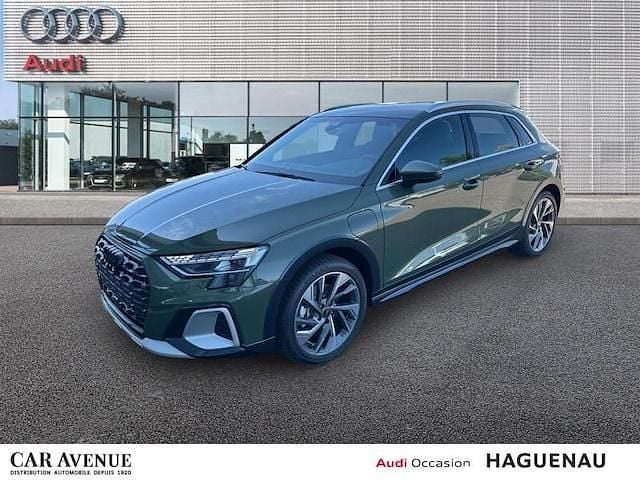 Occasion Audi A3 e-tron Design 204 ch (150 kW) 2025 Vert district métallisé Citadine