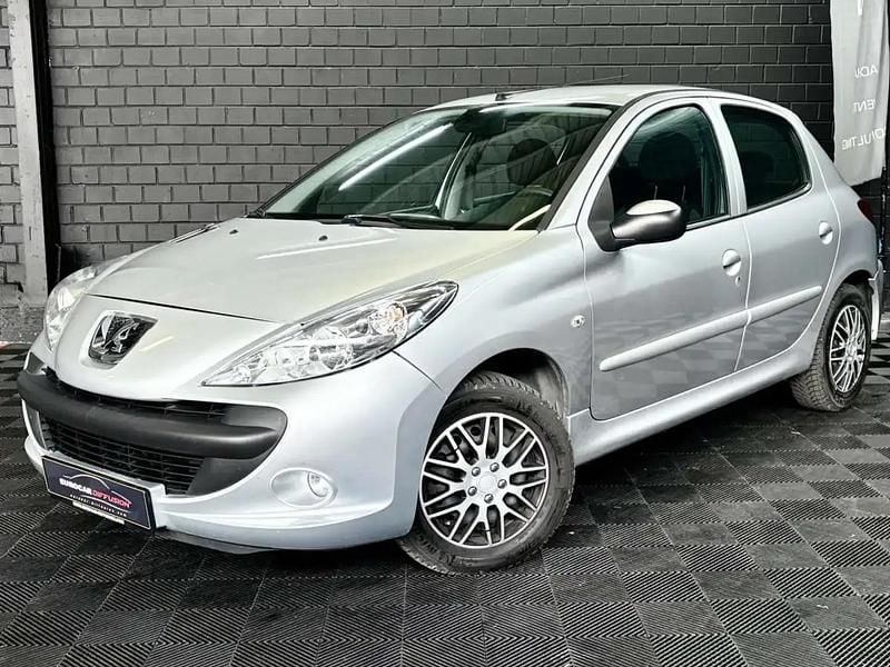 Gris Utilisé 2009 Peugeot 206+ Citadine | 5 990 € (Prix juste) - Image 1/4