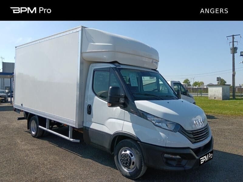 Utilisé 2023 Iveco Daily | 43 080 € - Image 1/4