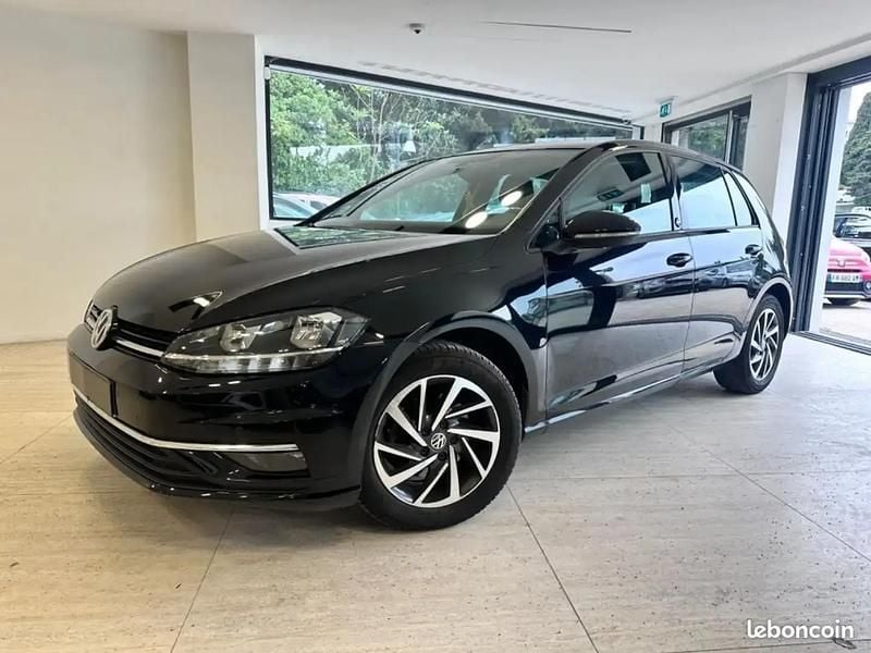 Noir Utilisé 2018 VW Golf VII Sound Citadine | 16 990 € (Prix assez cher) - Image 1/4