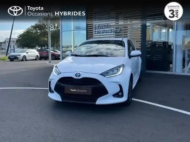 Blanc Utilisé 2022 Toyota Yaris Hybrid Design Berline | 20 190 € (Prix juste) - Image 1/4