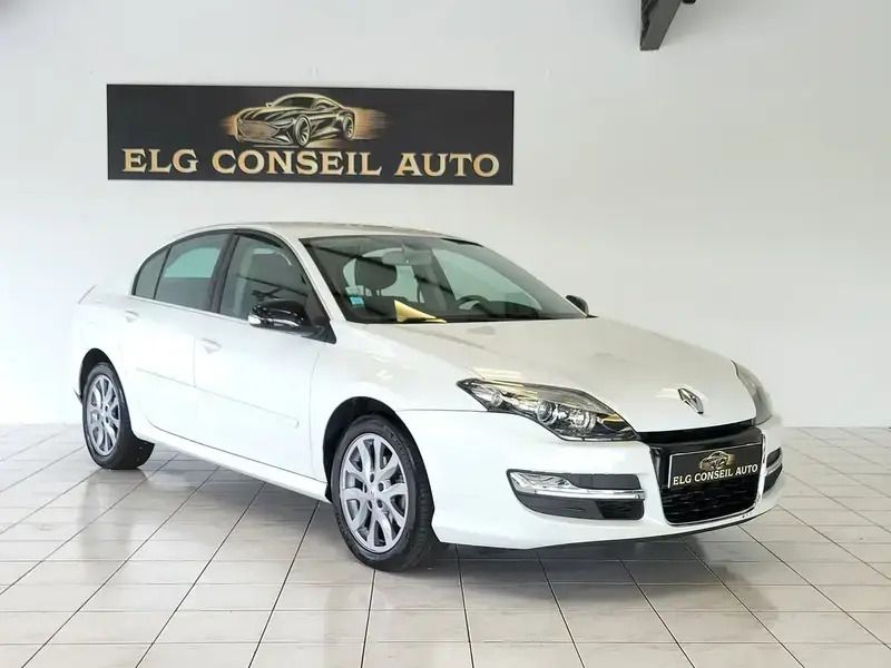 Blanc Utilisé 2014 Renault Laguna III Berline | 7 990 € - Image 1/4