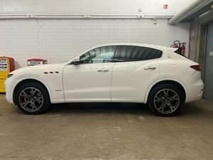 Blanc Utilisé 2017 Maserati Levante SUV | 34 900 € (Prix assez cher) - Image 1/4