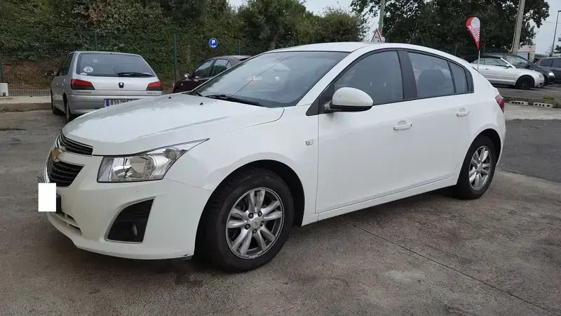 Blanc Utilisé 2013 Chevrolet Cruze Berline | 3 000 € - Image 1/4
