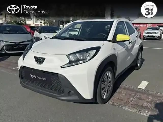 Blanc Utilisé 2023 Toyota Aygo X Business Edition SUV | 14 490 € - Image 1/4