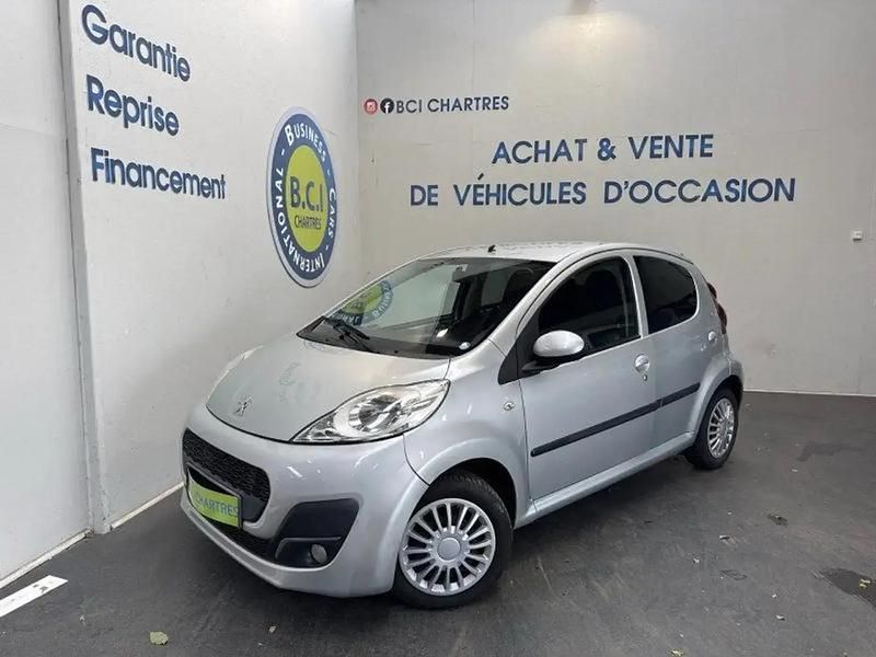 Gris Utilisé 2012 Peugeot 107 Active Citadine | 5 990 € - Image 1/4