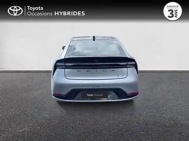Occasion Toyota Prius Design 223 ch (164 kW) 2025 Gris minéral métallisé Berline