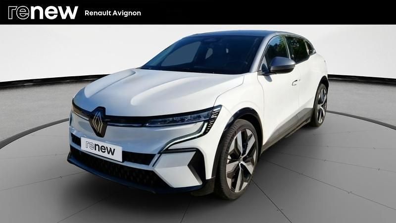 Blanc Utilisé 2022 Renault Mégane Equilibre Berline | 22 999 € (Prix juste) - Image 1/4