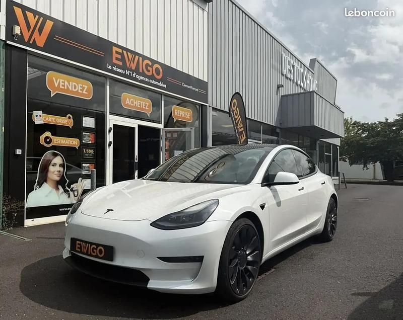 Blanc Utilisé 2020 Tesla Model 3 Performance Berline | 26 990 € (Prix juste) - Image 1/4