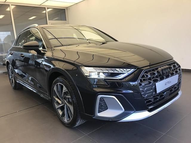 Nouvelle Audi A3 e-tron Design 204 ch (150 kW) 2025 Noir mythic métallisé Citadine