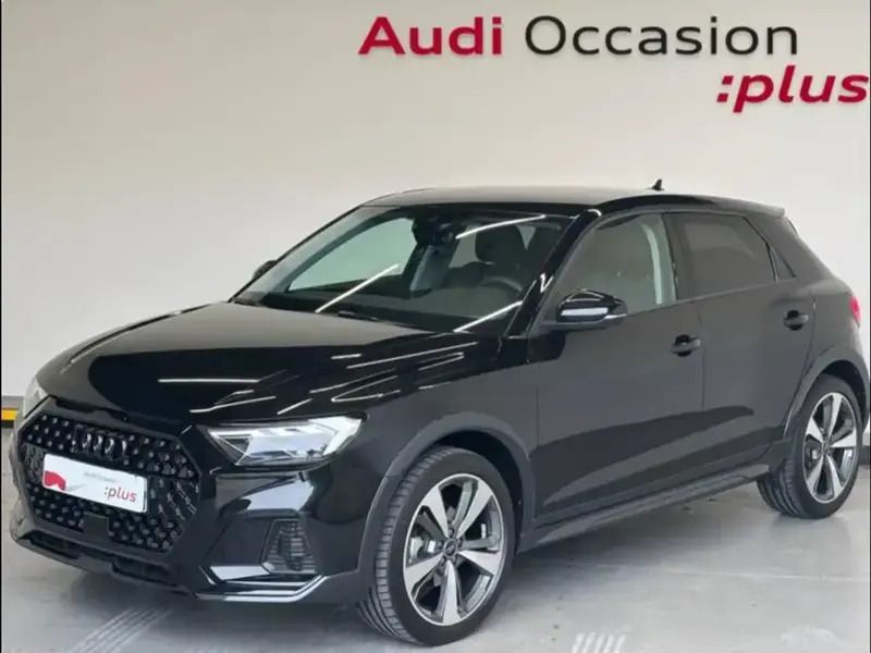 Noir mythe métallisé Utilisé 2024 Audi A1 S-Line Citadine | 34 690 € (Prix juste) - Image 1/4