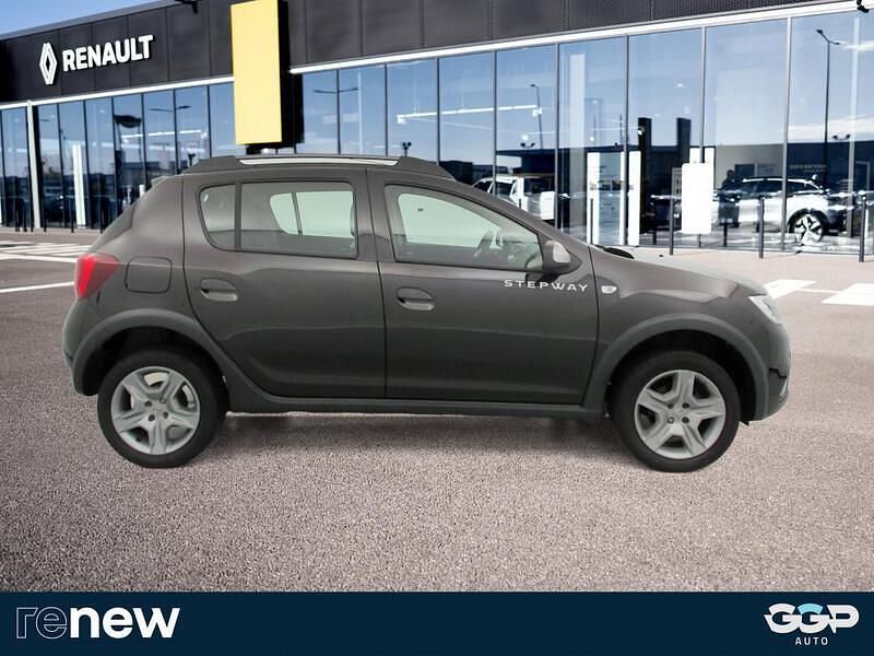 Occasion Dacia Sandero Stepway 2019 Noir Citadine