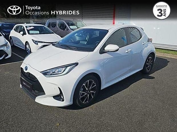 Blanc Utilisé 2022 Toyota Yaris Hybrid Design | 20 990 € (Bon prix) - Image 1/4