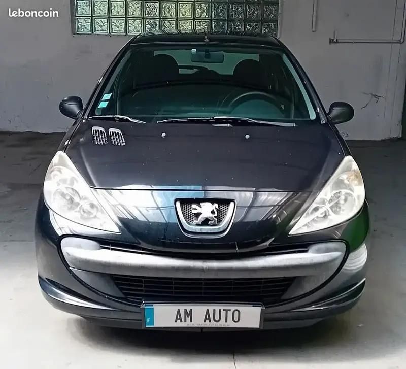 Noir Utilisé 2012 Peugeot 206+ Citadine | 3 990 € (Prix juste) - Image 1/4