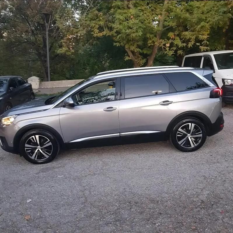 Utilisé 2017 Peugeot 5008 Allure Monospace | 19 900 € (Prix assez cher) - Image 1/4