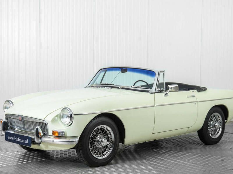 Blanc Utilisé 1968 MG B Cabriolet | 22 900 € - Image 1/4