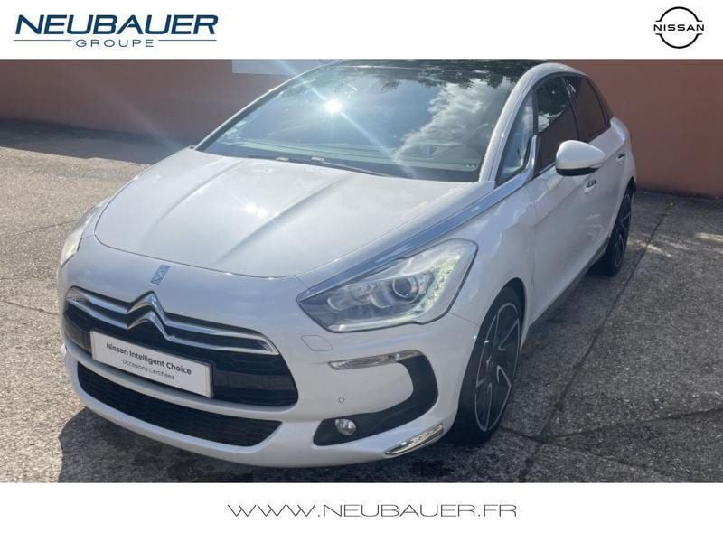 Blanc nacré Utilisé 2012 Citroën DS5 Citadine | 10 890 € - Image 1/4