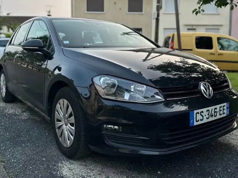Noir Utilisé 2013 VW Golf VII Trendline Berline | 7 790 € (Prix juste) - Image 1/4