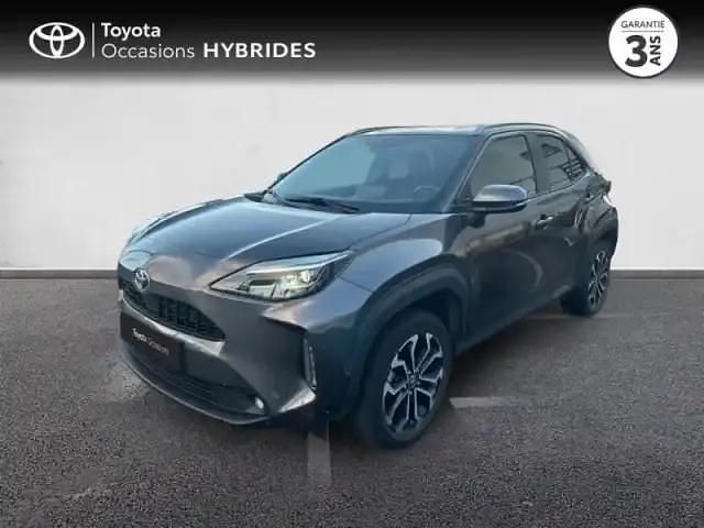 Gris minéral (m) Occasion 2022 Toyota Yaris Hybrid Design SUV | 24 480 € (Prix assez cher) - Image 1/4