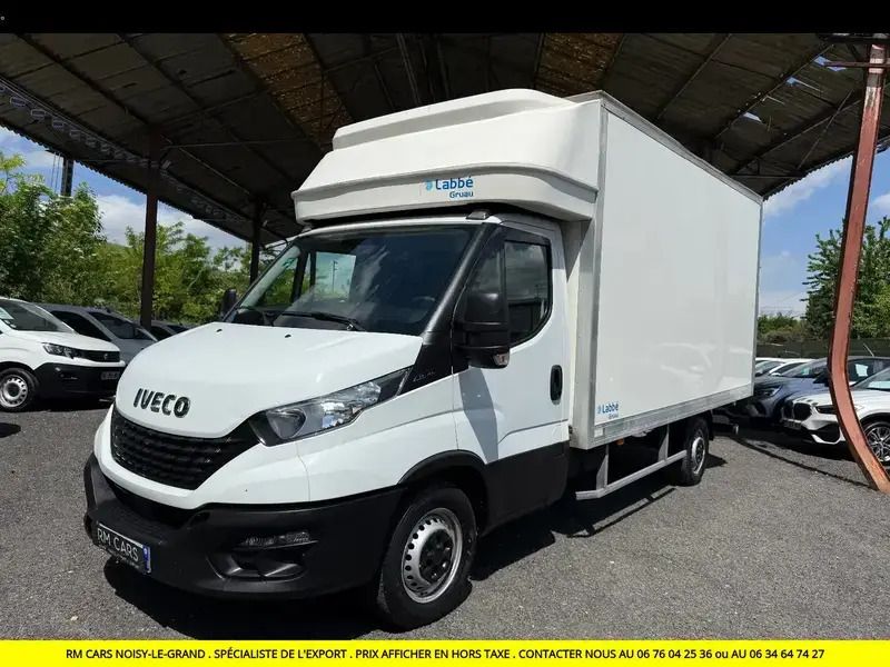 Blanc Utilisé 2020 Iveco Daily Monospace | 17 990 € - Image 1/4