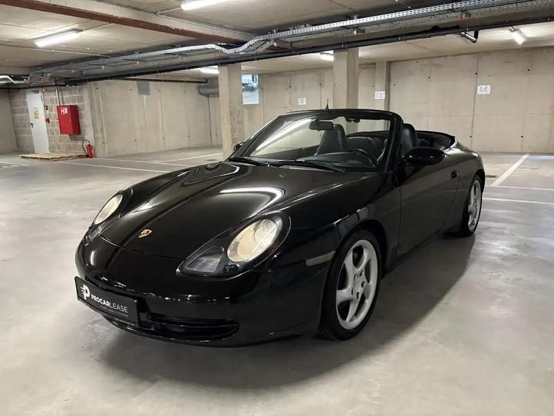 Noir Utilisé 2000 Porsche 911 Carrera 4 Cabriolet | 46 700 € (Prix assez cher) - Image 1/4