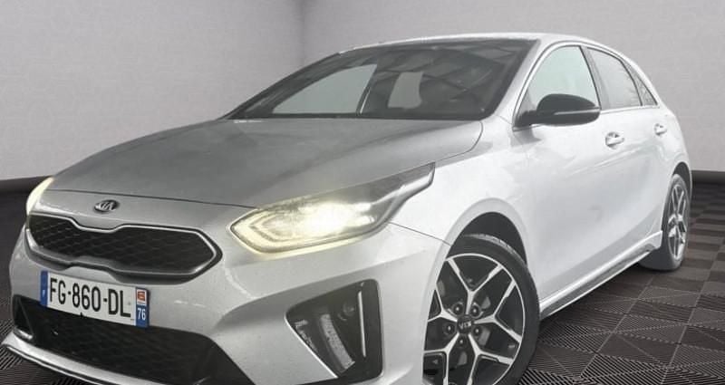 Gris Occasion 2019 Kia Ceed GT GT-Line Berline | 15 999 € (Prix juste) - Image 1/4