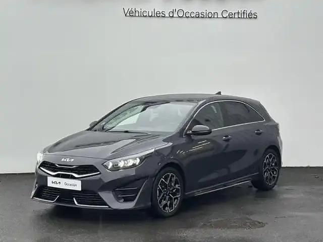 Gris Occasion 2023 Kia Ceed Citadine | 20 990 € (Prix juste) - Image 1/4