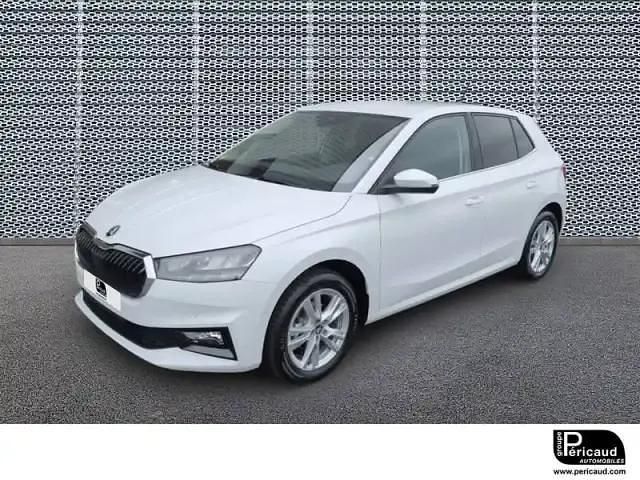 Blanc Nouvelle 2025 Skoda Fabia Selection Berline | 20 990 € (Prix juste) - Image 1/4