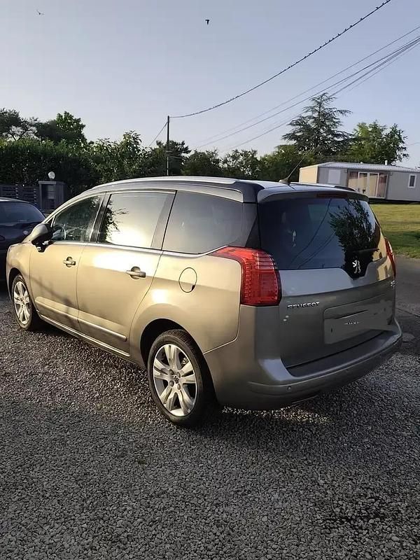 Bronze Utilisé 2012 Peugeot 5008 Monospace | 4 500 € (Bon prix) - Image 1/2