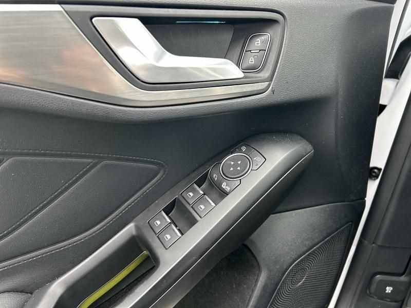 Occasion Ford Focus Titanium X 125 ch (91 kW) 2020 Blanc glacier Berline