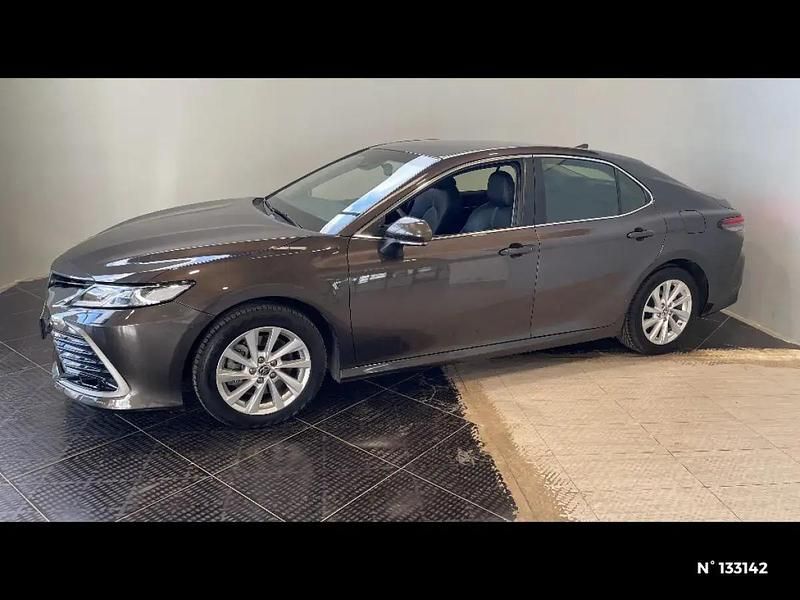 Occasion Toyota Camry Business Edition 218 ch (160 kW) 2022 Marron Berline