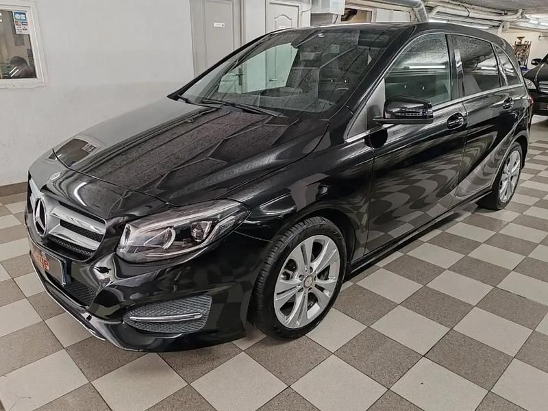 Noir Utilisé 2014 Mercedes B180 Monospace | 12 990 € (Prix juste) - Image 1/4
