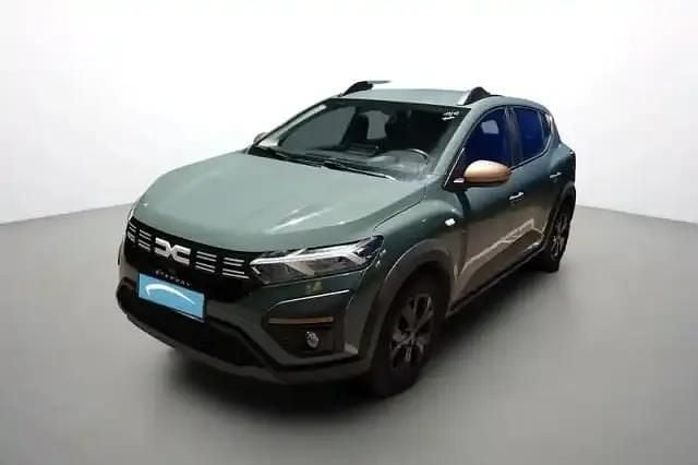 Vert clair Occasion 2024 Dacia Sandero Berline | 16 890 € (Prix assez cher) - Image 1/4