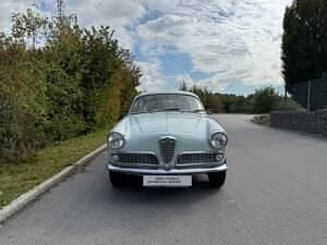 Image 3/4