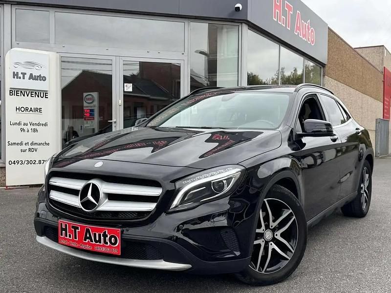 Noir Utilisé 2016 Mercedes GLA180 SUV | 17 999 € (Bon prix) - Image 1/4