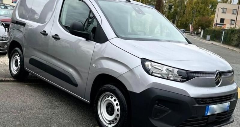 Gris Utilisé 2024 Citroën Berlingo Monospace | 16 990 € - Image 1/4