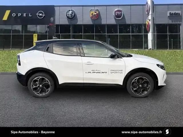 Nouvelle Alfa Romeo Junior 114 kW (156 ch) 2025 Blanc sempione avec toit SUV
