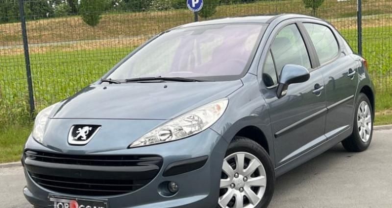 Noir Utilisé 2013 Peugeot 207 Citadine | 5 490 € (Prix juste) - Image 1/4