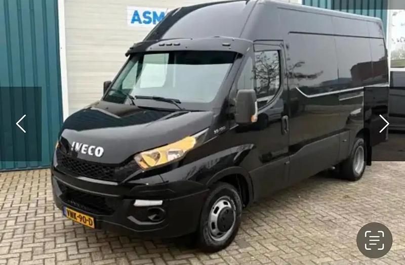Noir Utilisé 2016 Iveco Daily Van | 36 000 € - Image 1/4