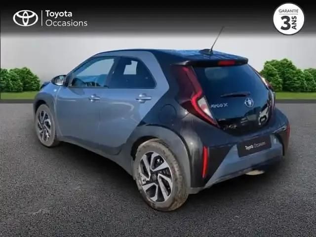 Occasion Toyota Aygo X Design 72 ch (52 kW) 2025 Biton gris célestine/toit noir SUV