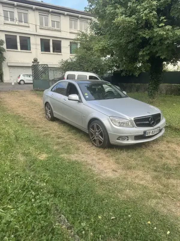 Utilisé 2007 Mercedes C350 Avantgarde Berline | 8 500 € - Image 1/4