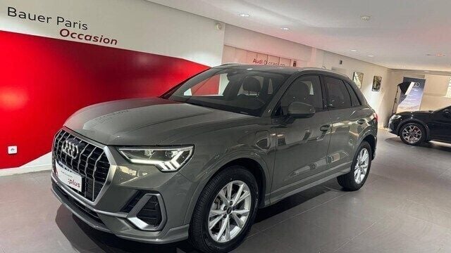 Gris chronos métallisé Utilisé 2022 Audi Q3 S-Line SUV | 34 980 € - Image 1/4