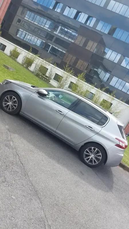 Gris Utilisé 2014 Peugeot 308 S Berline | 7 300 € (Prix cher) - Image 1/4