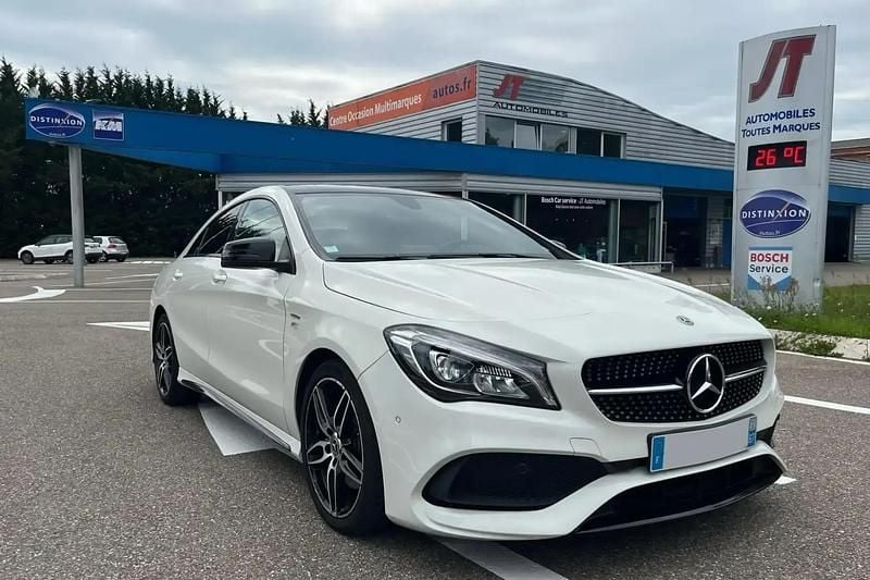 Blanc Utilisé 2017 Mercedes CLA220 Berline | 18 490 € (Prix cher) - Image 1/4