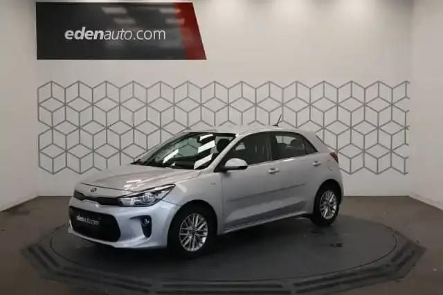 Gris Utilisé 2020 Kia Rio Berline | 12 490 € (Bon prix) - Image 1/4